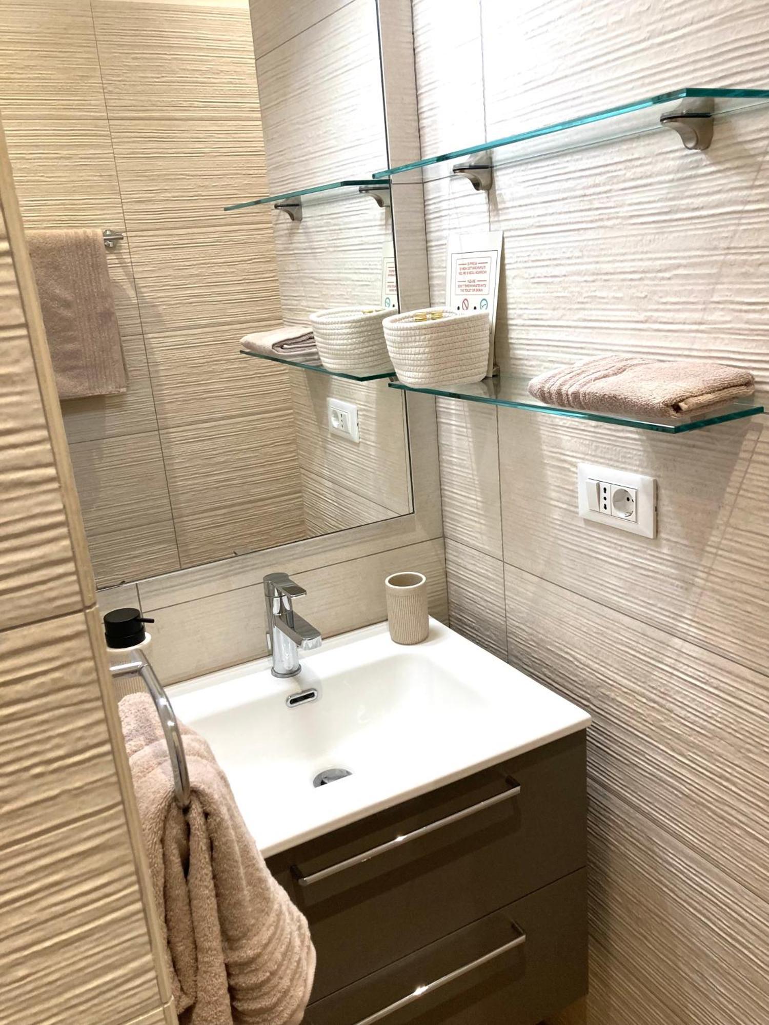 Casa Cereria - Apartment With Parking Трієст Екстер'єр фото
